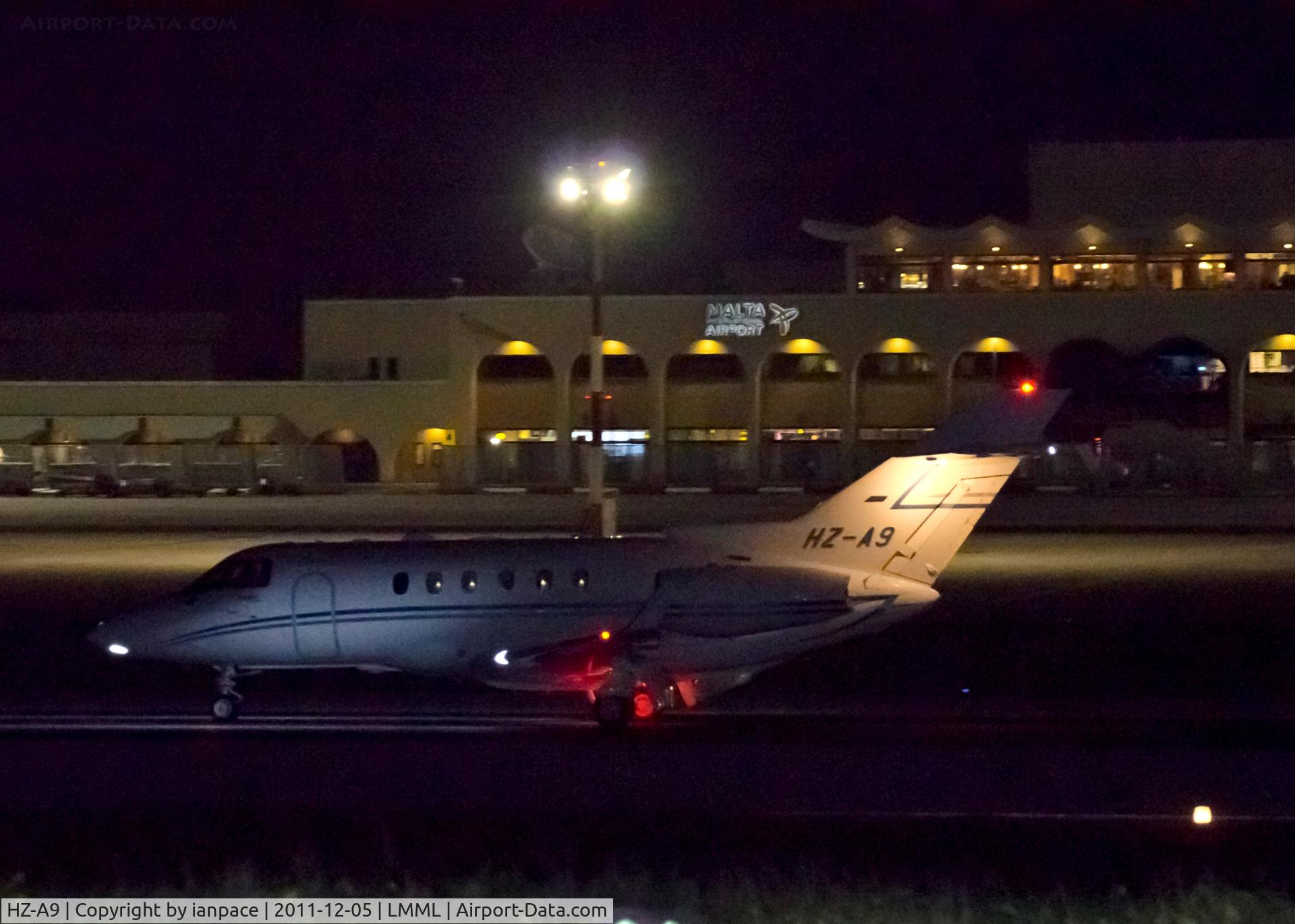 HZ-A9, 2010 Hawker Beechcraft 900XP C/N HA-0173, Landing Rwy 31 at LMML 05/12/2011