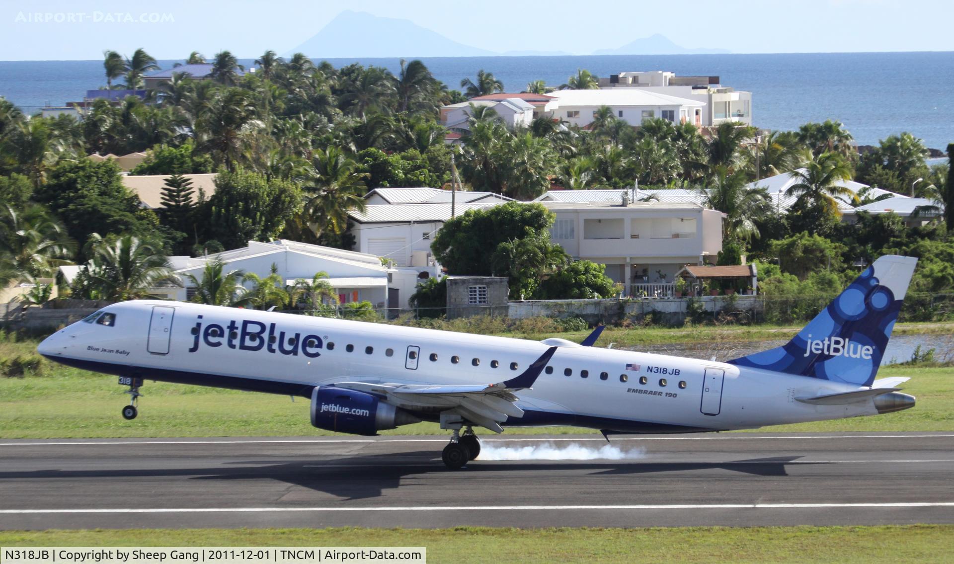N318JB, 2010 Embraer ERJ-190-100 IGW 190AR C/N 19000364, N318JB at TNCM