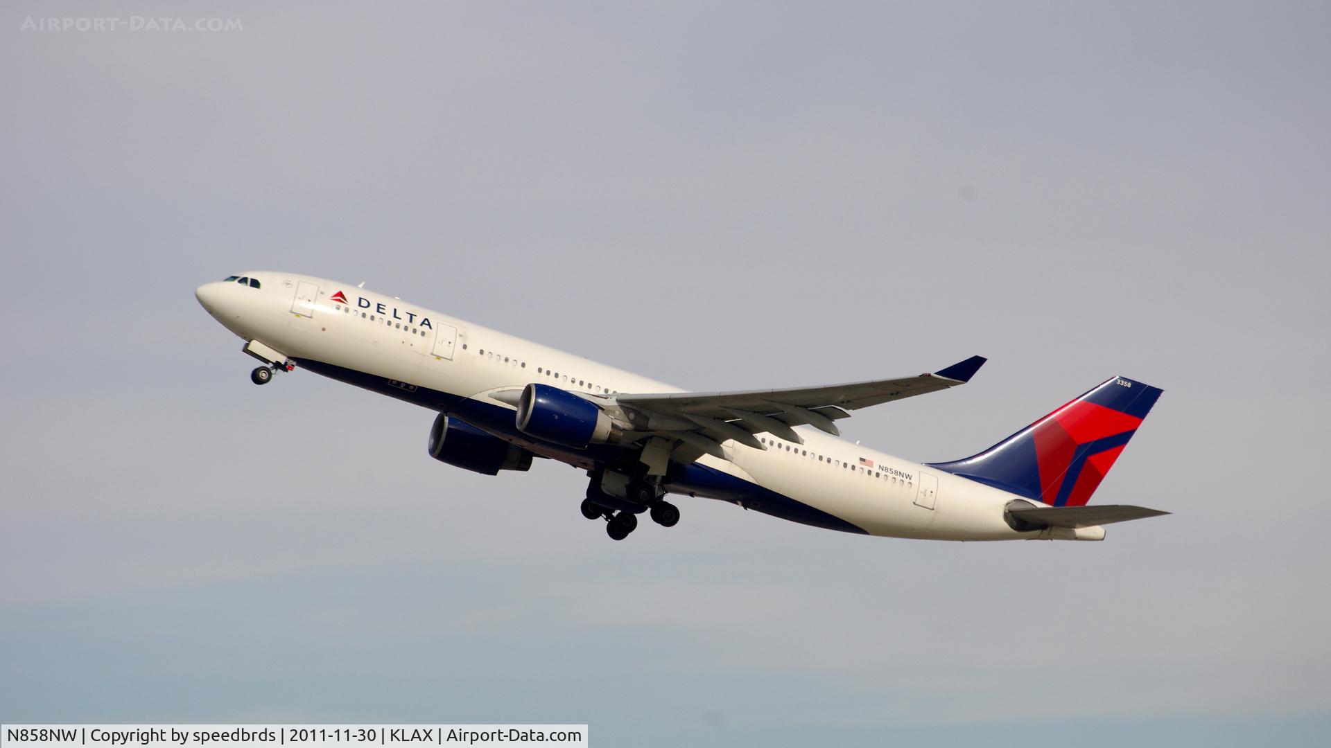 N858NW, 2006 Airbus A330-223 C/N 0718, Former NWA Airbus a nice addition to LAX.