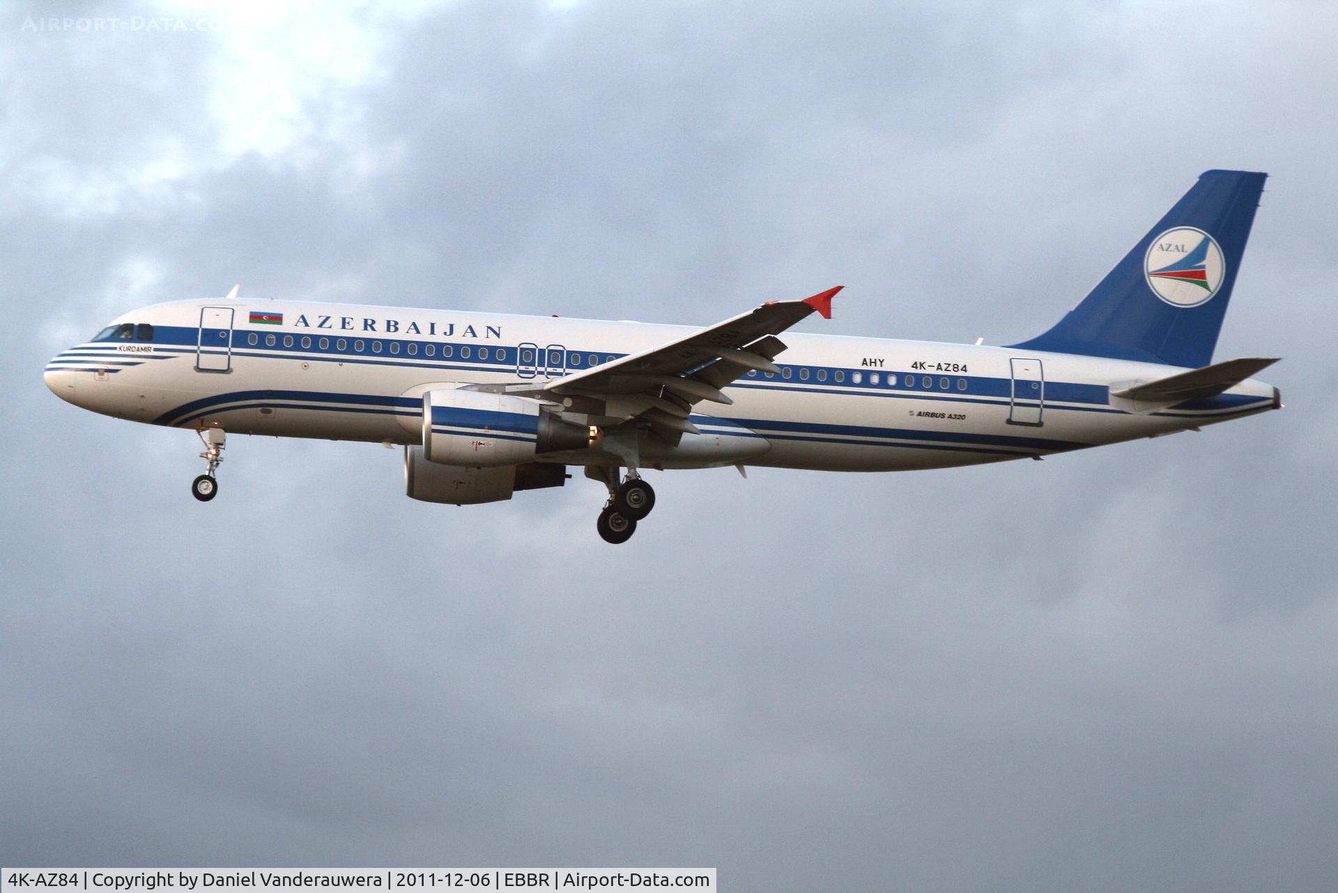 4K-AZ84, 2006 Airbus A320-214 C/N 3006, Arrival of flight AHY6111 to RWY 25L