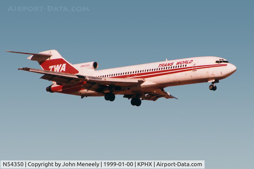 N54350, 1980 Boeing 727-231 C/N 21969, Early morning arrival at PHX