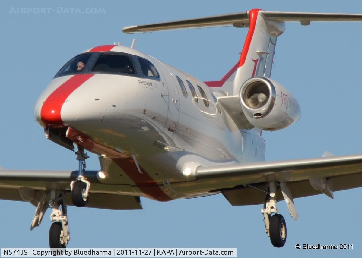 N574JS, 2009 Embraer EMB-500 Phenom 100 C/N 50000046, On final 17L.