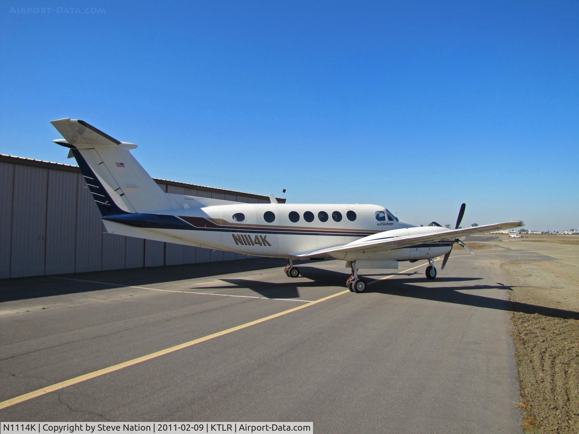 N1114K, 1997 Raytheon B200 King Air C/N BB-1559, Modesto, CA-based 1997 King Air B200 @ Tulare, CA