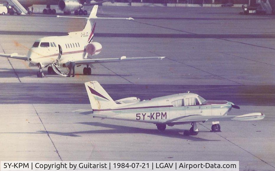 5Y-KPM, Piper PA-24 Comanche C/N 24 1946, A nice little visitor to Athens