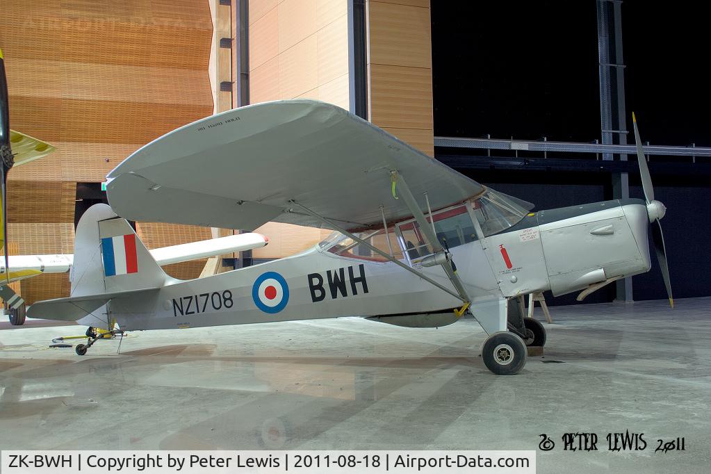 ZK-BWH, Auster J-1B Aiglet C/N 3103, At MoTAT, Auckland
Carrying the false serial NZ1708