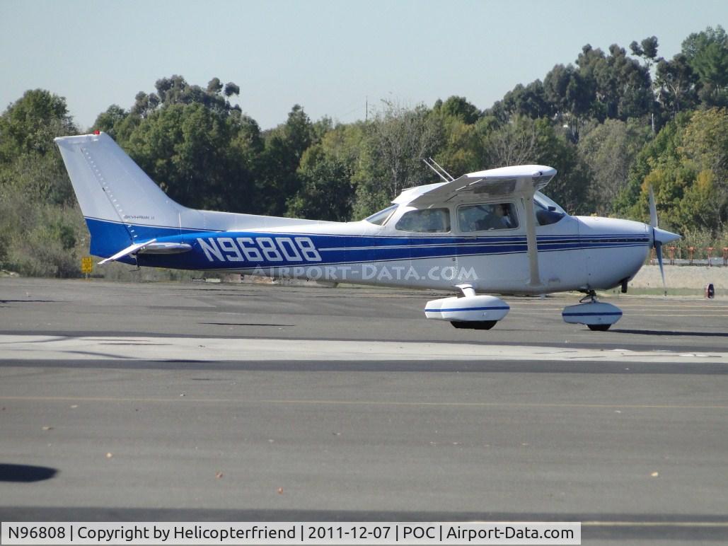 N96808, 1984 Cessna 172P C/N 17276116, Taxiing on taxiway Sierra to Taxiway Bravo, to cross shut down runway 26L headed to runway 26R for take off