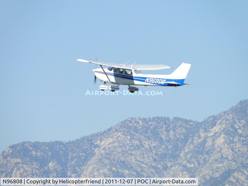 N96808, 1984 Cessna 172P C/N 17276116, Airbourne westbound and climbing