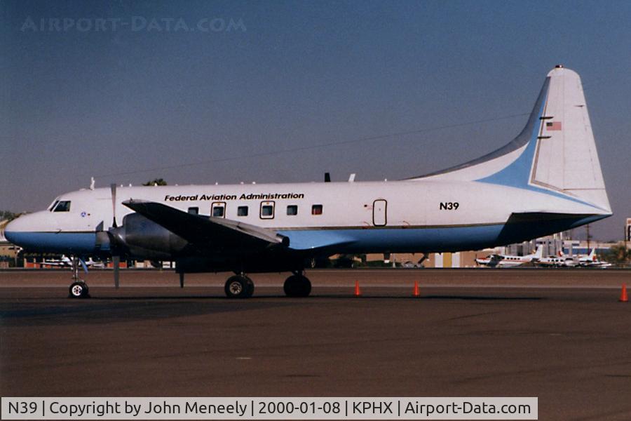 N39, 1957 Convair 440 Metropolitan C/N 480, FAA CV580 at PHX