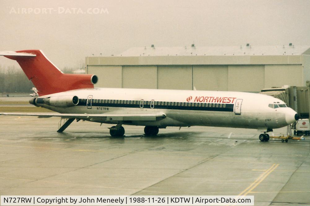 N727RW, 1979 Boeing 727-2M7 C/N 21656, Rainy day at DTW