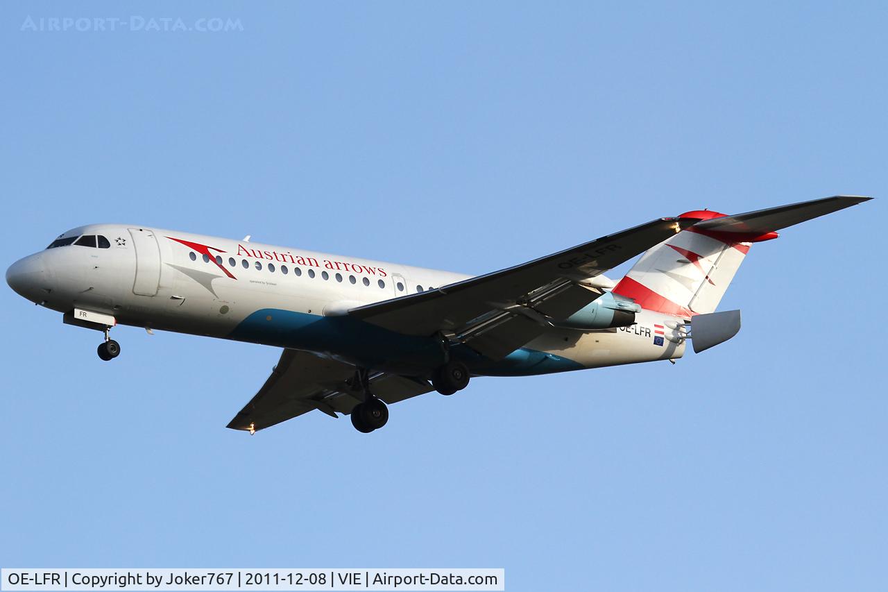 OE-LFR, 1996 Fokker 70 (F-28-0070) C/N 11572, Austrian arrows