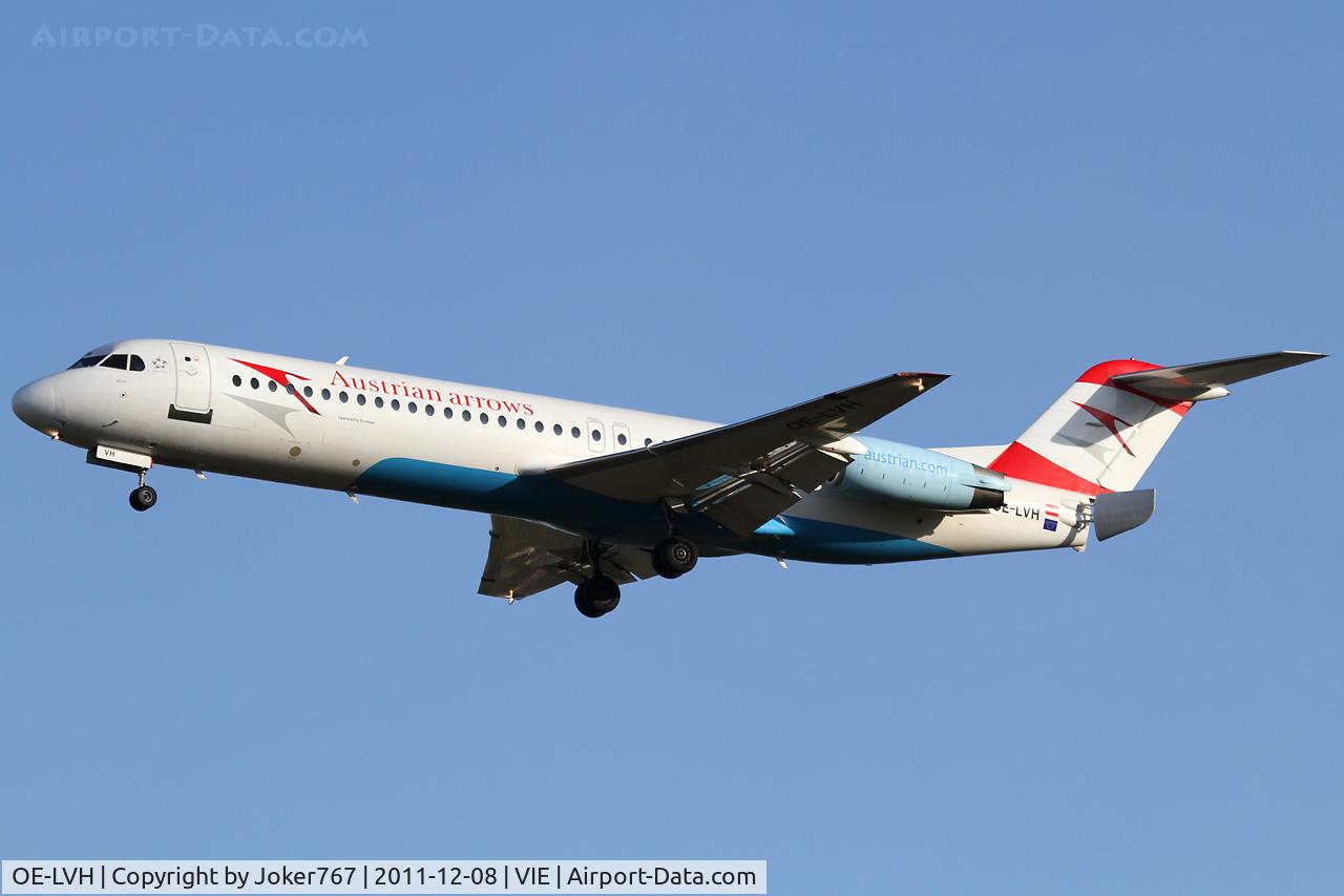 OE-LVH, 1993 Fokker 100 (F-28-0100) C/N 11456, Austrian arrows