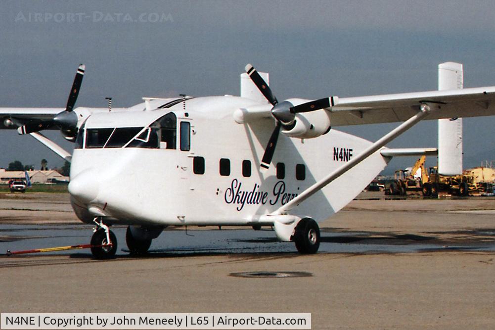 N4NE, 1970 Short SC7 Series 2 C/N SH1885, Skydive Perris - taken in January 2005