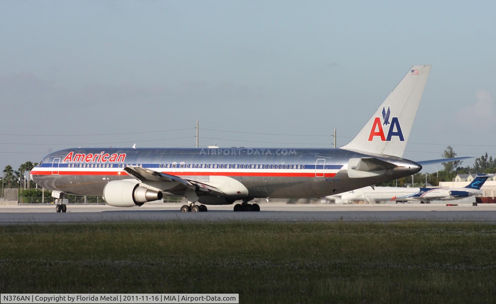 N376AN, 1992 Boeing 767-323 C/N 25445, American 767-300