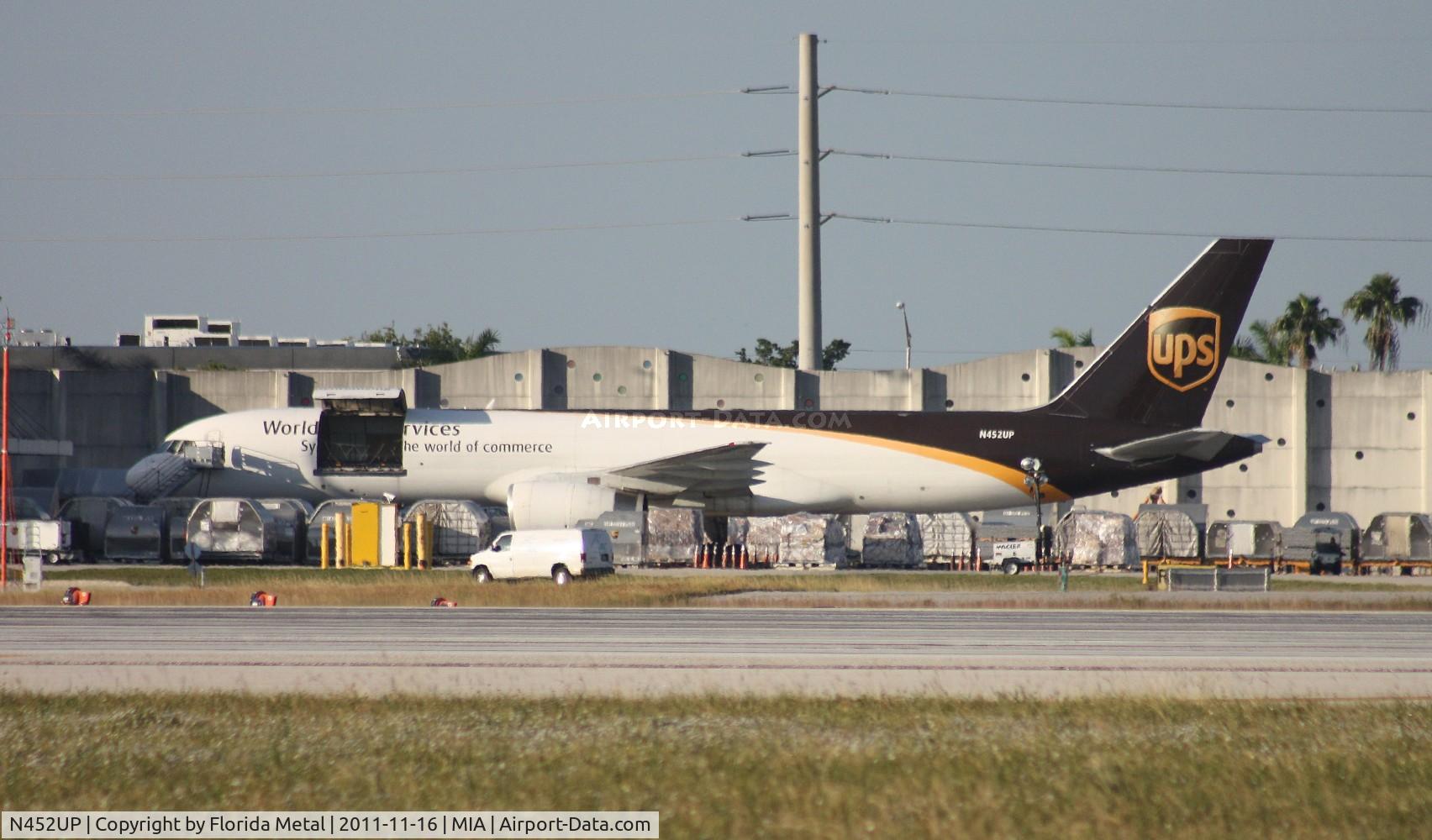 N452UP, 1995 Boeing 757-24APF C/N 25473, UPS 757