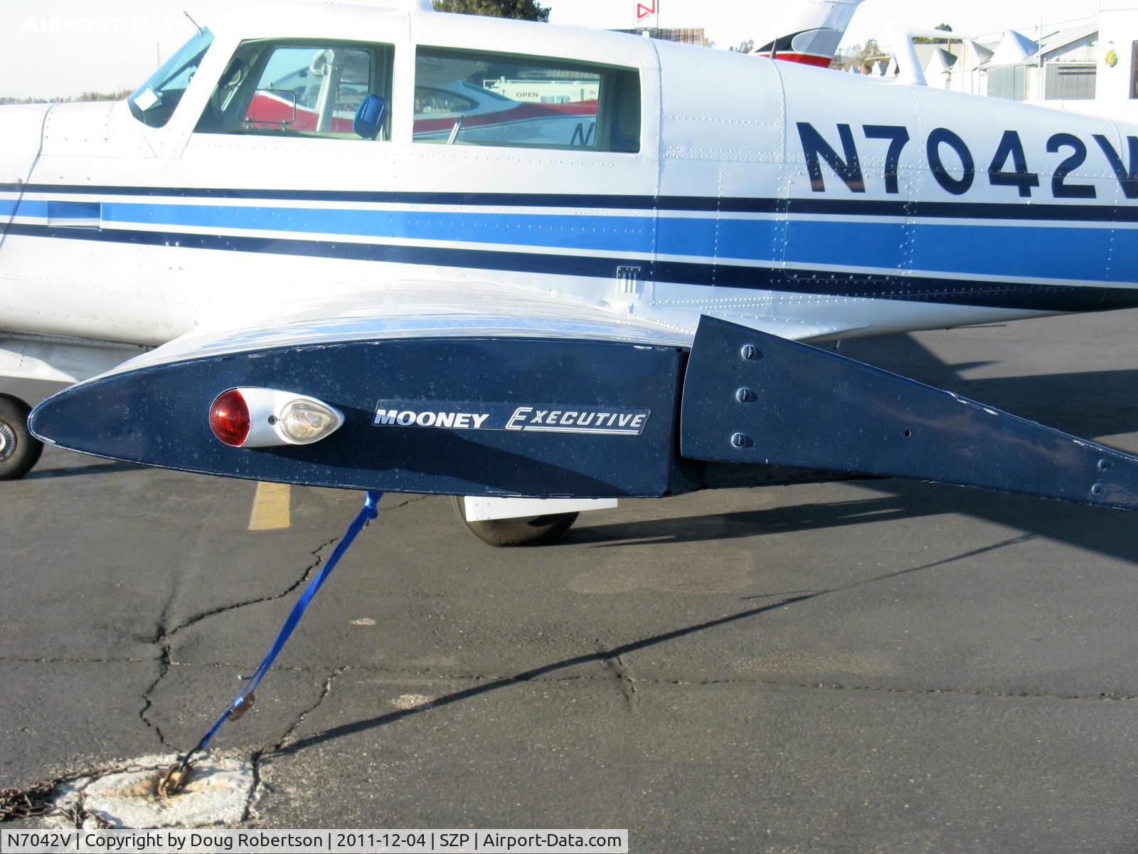 N7042V, 1976 Mooney M20F Executive C/N 22-1389, 1976 Mooney M20F EXECUTIVE, Lycoming IO-360 200 Hp