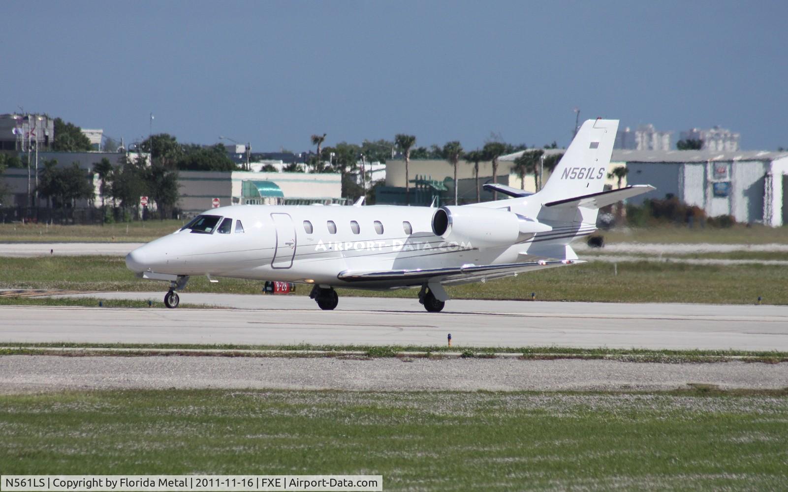 N561LS, 2002 Cessna 560XL Citation Excel C/N 560-5280, C560XL