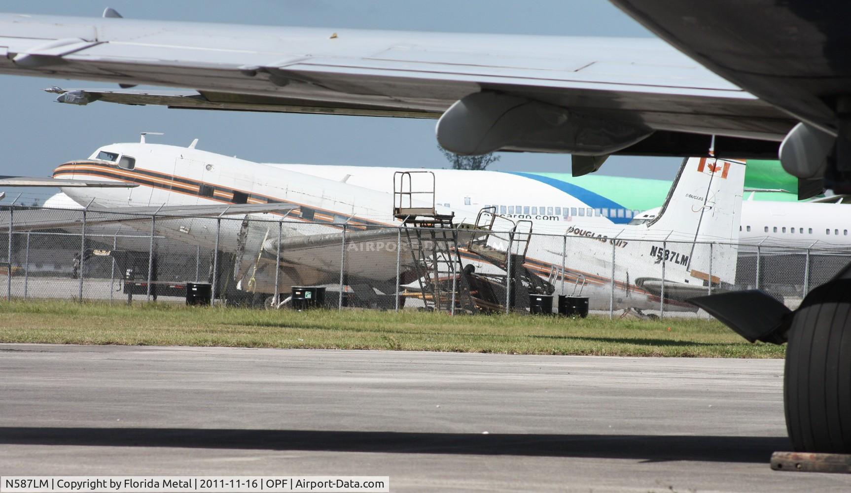 N587LM, Douglas C-117D C/N 43369, C-117D