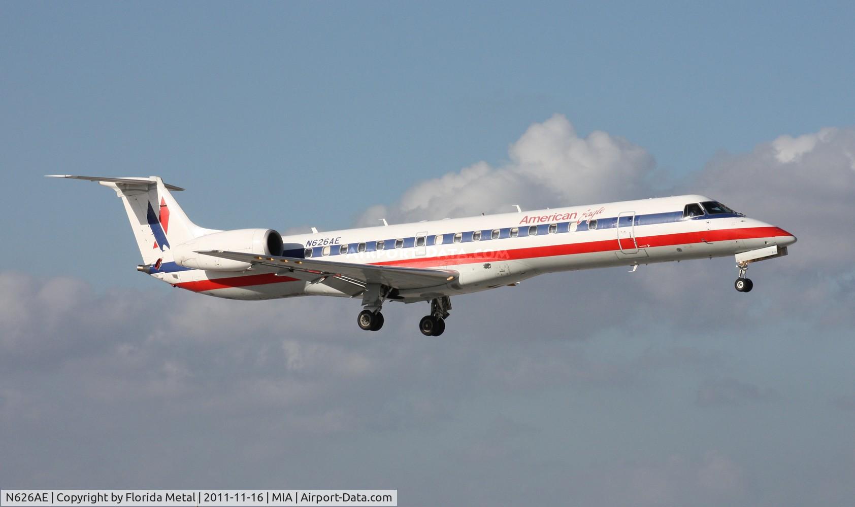 N626AE, 1999 Embraer ERJ-145LR (EMB-145LR) C/N 145117, Eagle E145