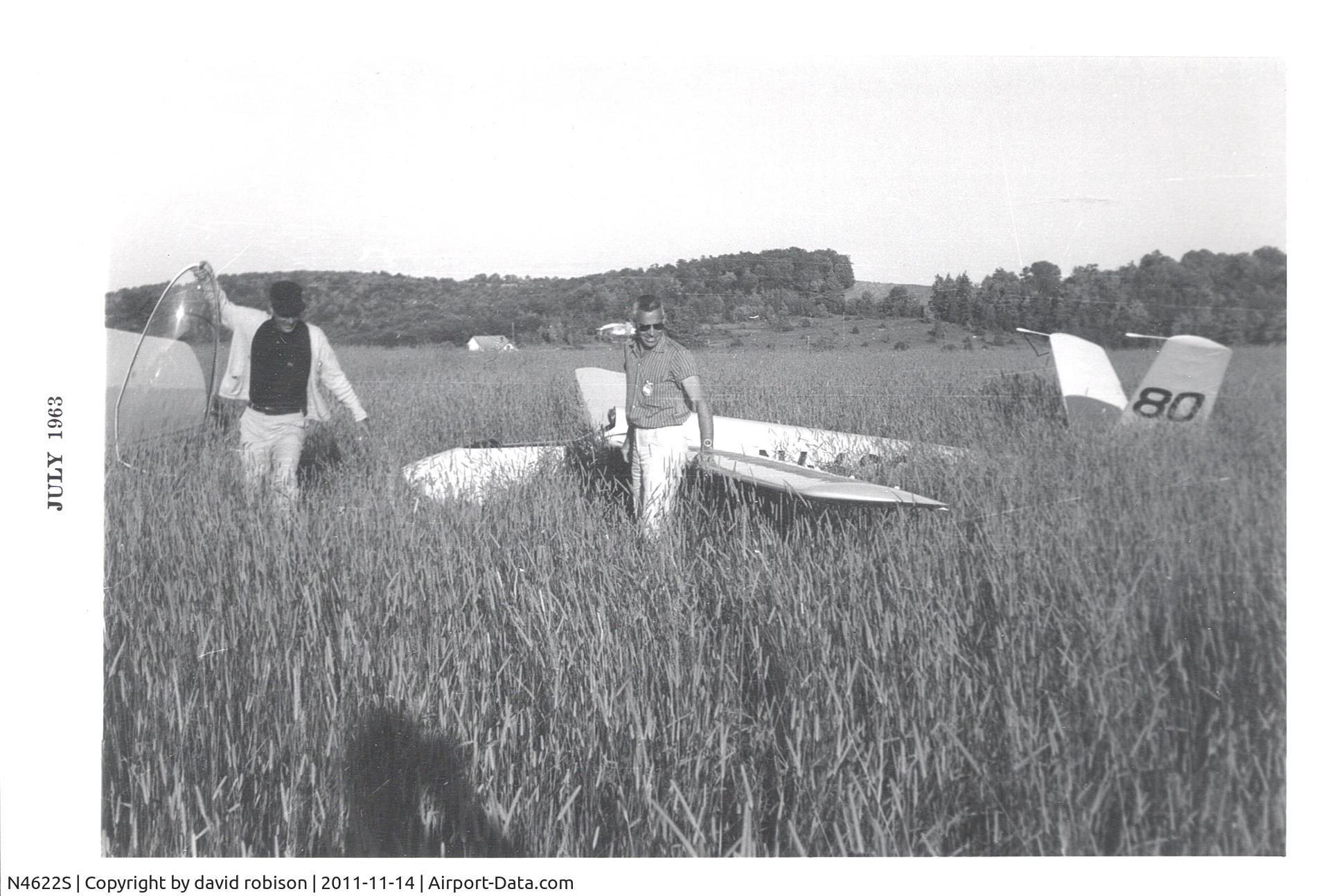 N4622S, 1963 Schempp-Hirth Standard Austria S C/N 23, Ben Greene (left) finds a wheat field during the 1963 Soaring Championships at Harris Hill in  Elmira, NY.