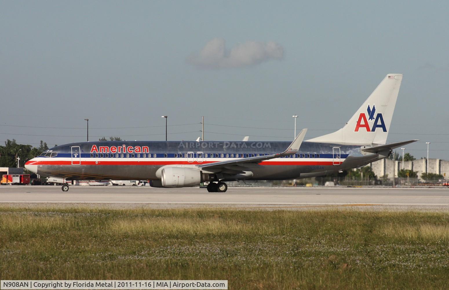 N908AN, 1999 Boeing 737-823 C/N 29510, American 737