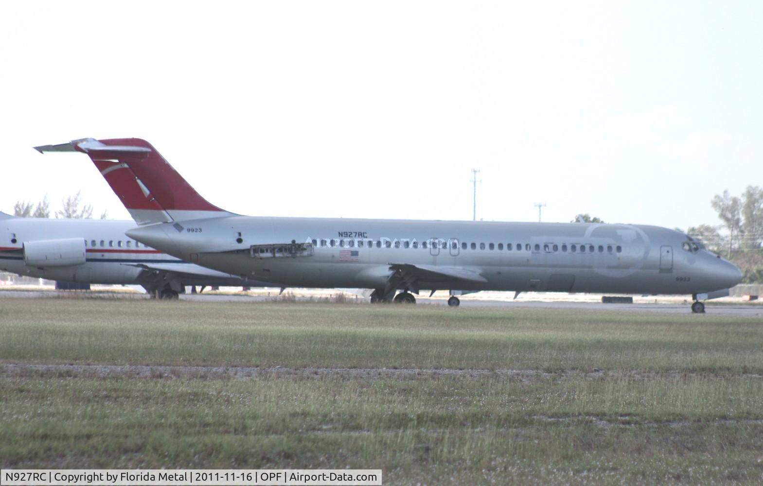 N927RC, 1970 Douglas DC-9-32 C/N 47469, Former Northwest DC-9