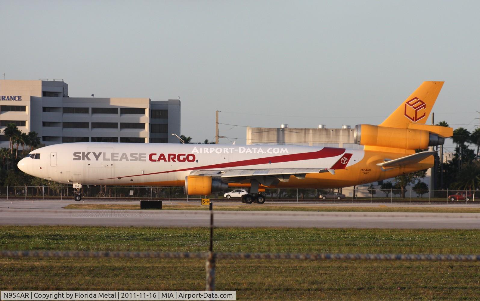 N954AR, McDonnell Douglas MD-11F C/N 48498, Skylease Cargo MD-11