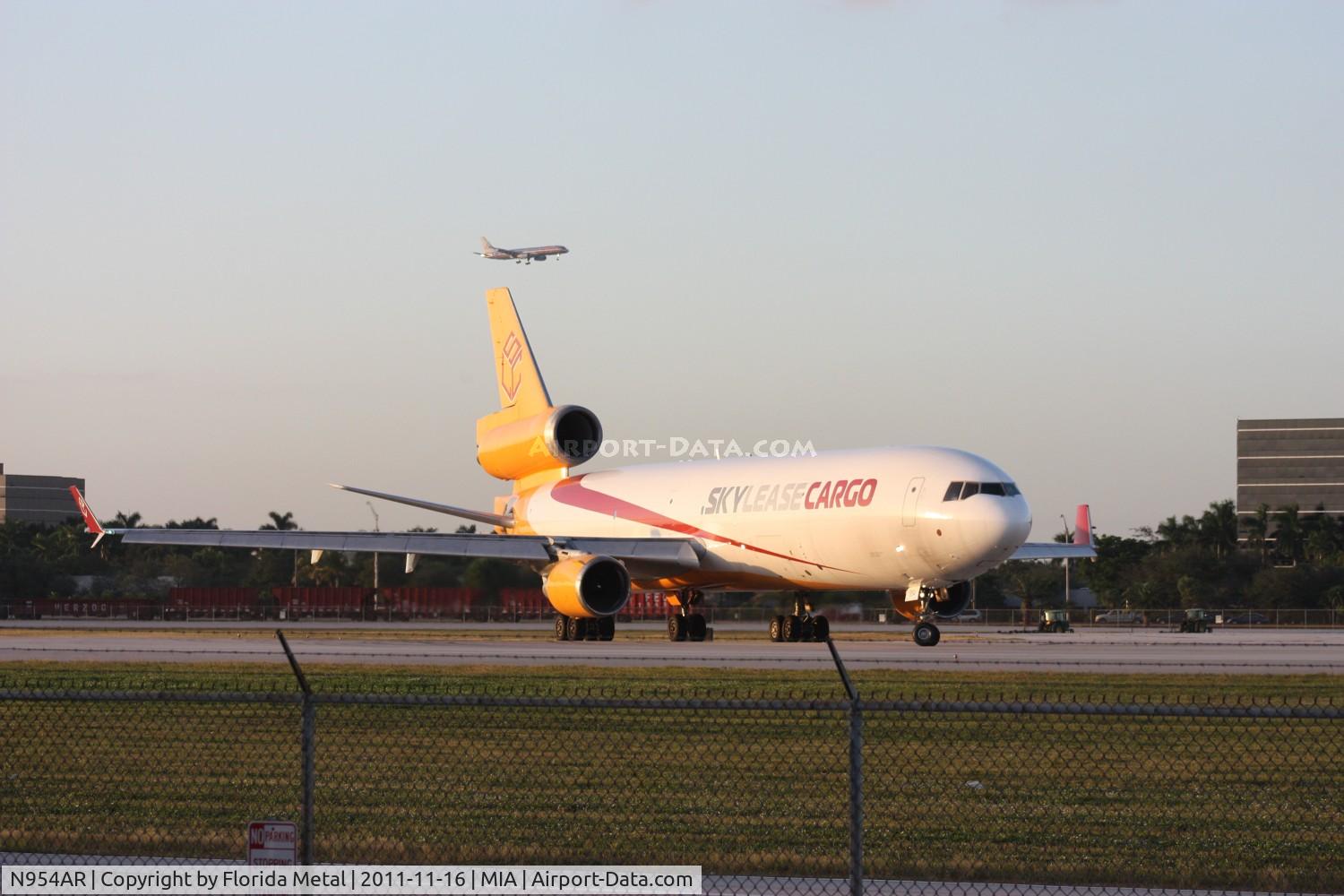 N954AR, McDonnell Douglas MD-11F C/N 48498, Skylease Cargo MD-11