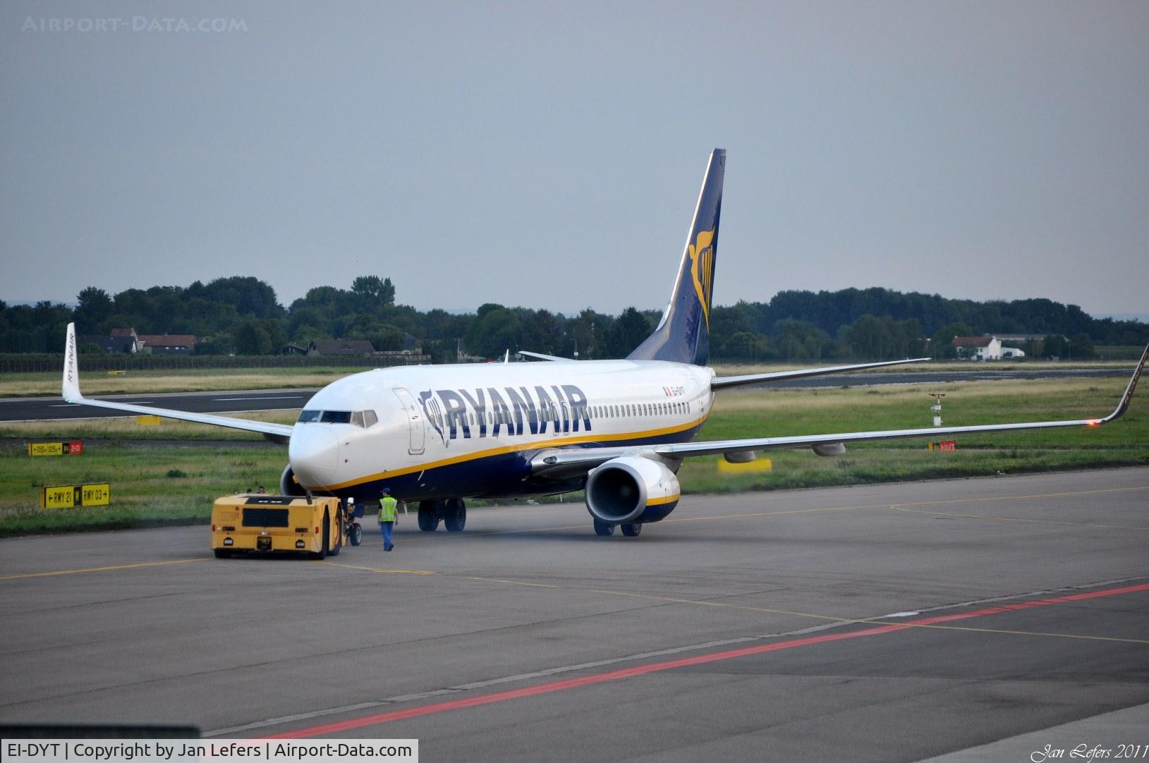 EI-DYT, 2008 Boeing 737-8AS C/N 33634, Ready for Take off