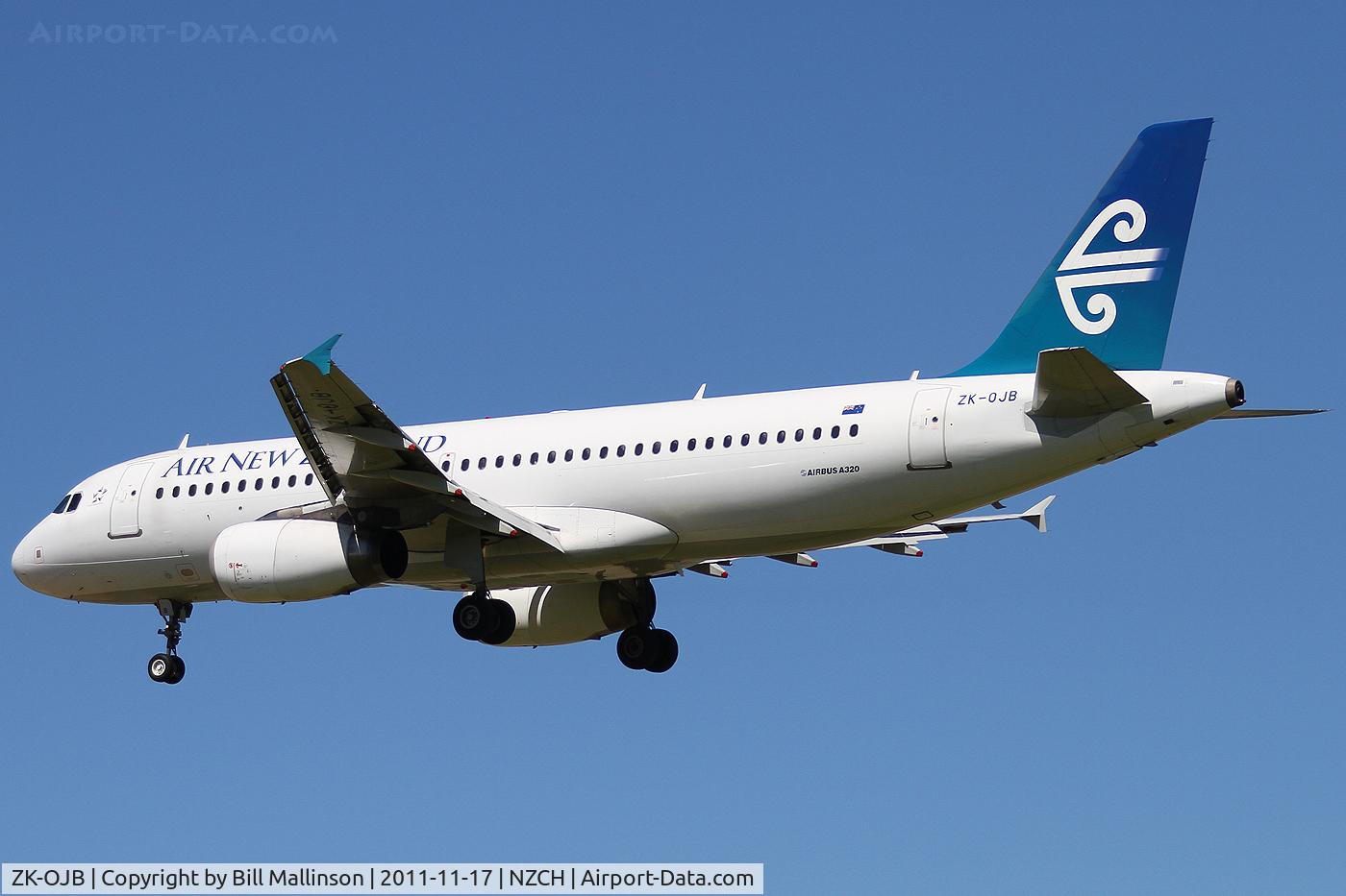 ZK-OJB, 2003 Airbus A320-232 C/N 2090, finals to 02