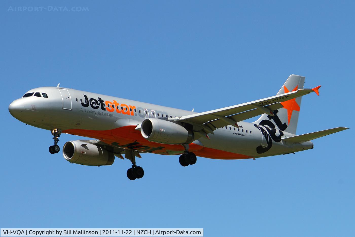 VH-VQA, 2009 Airbus A320-232 C/N 3783, finals to 02