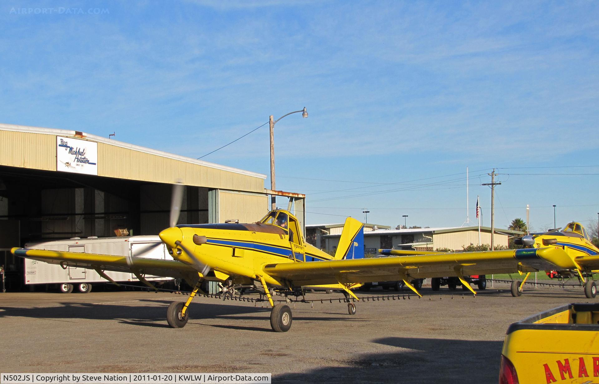 N502JS, 1994 Air Tractor Inc AT-502B C/N 502B-0248, Reg Michaud Aviation (Willows, CA) 1994 AT-502B rigged for spraying with engine running @ Willows, CA
