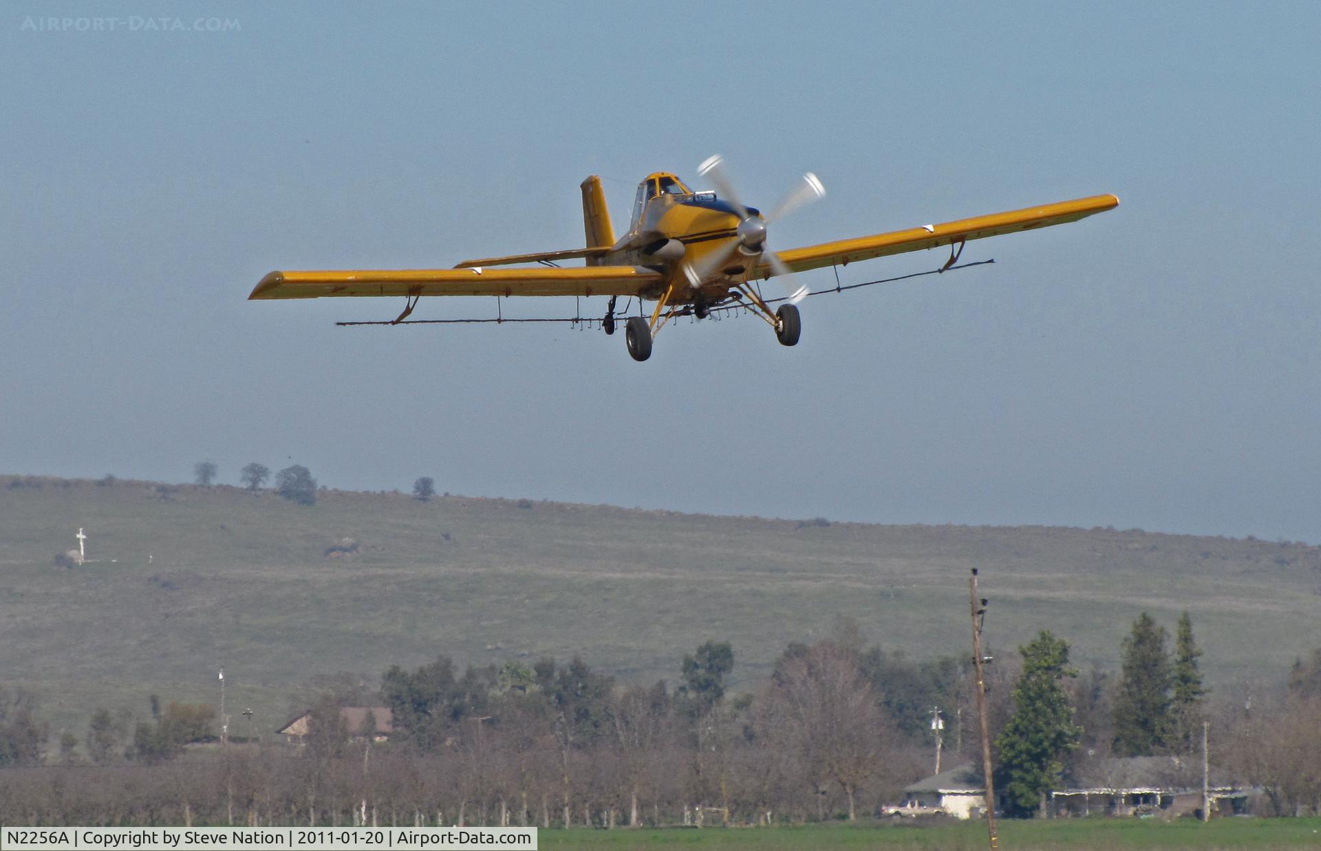 N2256A, 1997 Ayres S2R-G10 Thrush C/N G10-135, Twin Cities Aviation (Yuba City, CA) 1997 Ayres S2R-G10 spraying alfala along CA Hwy 20, 5 miles west of Yuba City, CA