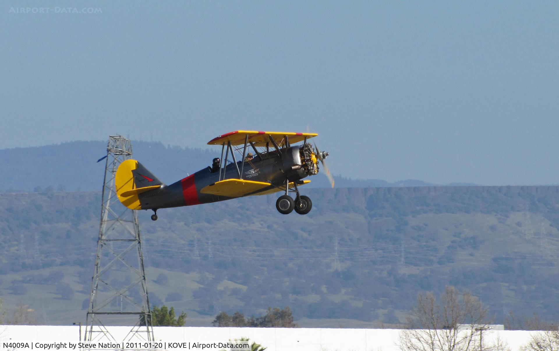N4009A, 1941 Naval Aircraft Factory N3N-3 C/N 2733, Commemorative Air Force 1941 N3N-3 climbing out @ Oroville, CA
