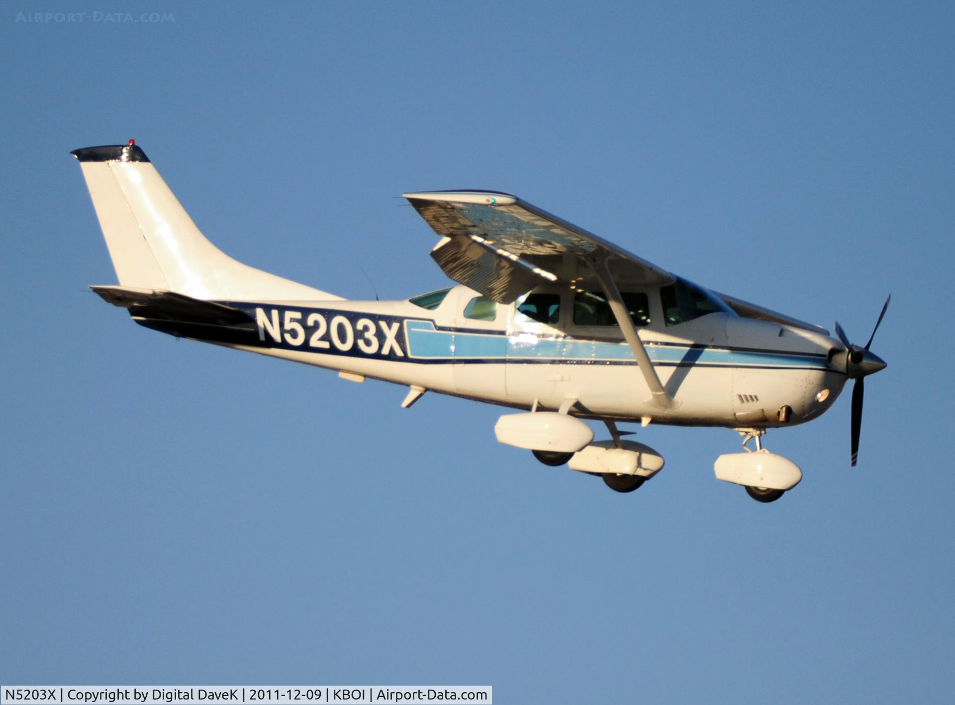 N5203X, 1980 Cessna TU206G Turbo Stationair C/N U20605592, West approach @ KBOI