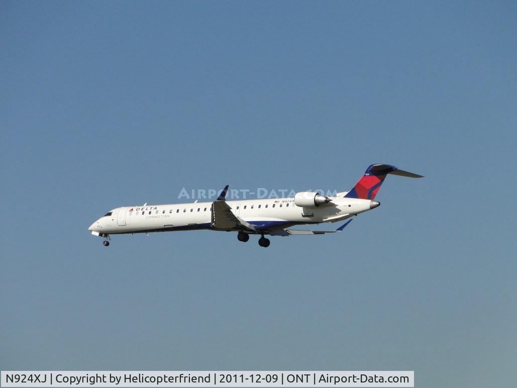 N924XJ, 2008 Bombardier CRJ-900ER (CL-600-2D24) C/N 15179, On final for runway 26