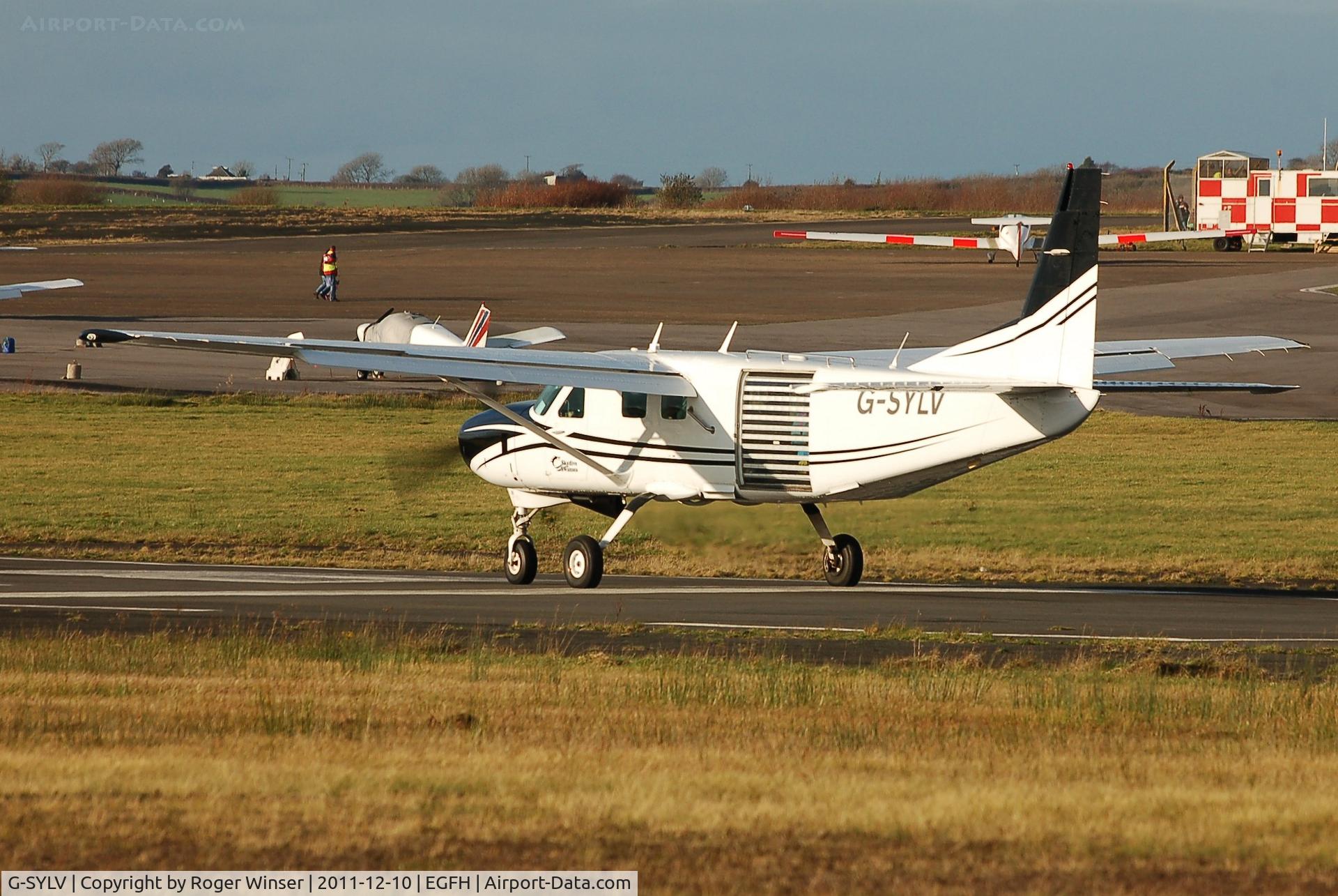G-SYLV, 2002 Cessna 208B  Grand Caravan C/N 208B0936, Skydive Swansea's newly registered Cessna Grand Caravan about to depart Runway 28. Was registered D-FAAH.