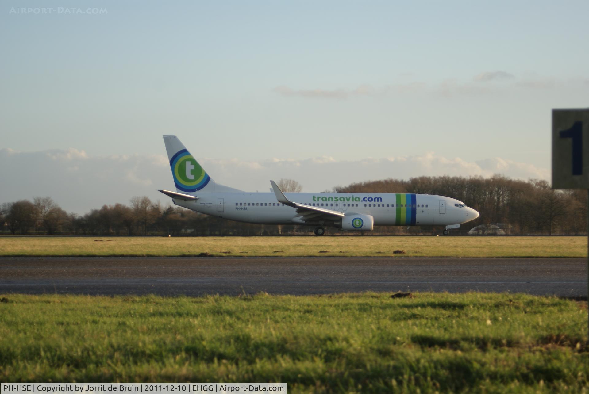 PH-HSE, 2011 Boeing 737-8K2 C/N 39259, The braking Transavia 798 which is just landed runway 23.