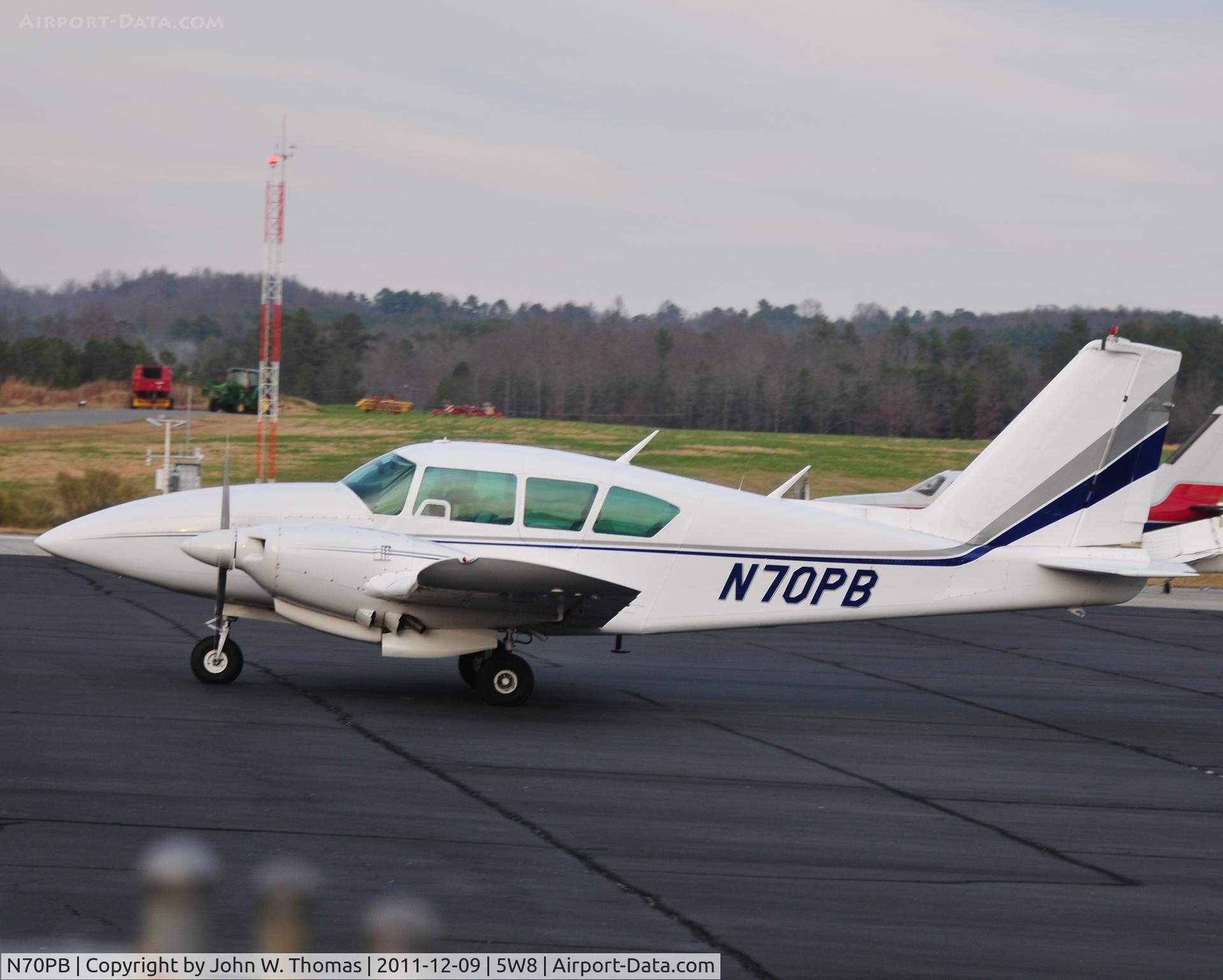N70PB, Piper PA-23-250 C/N 273146, Needing fuel...
