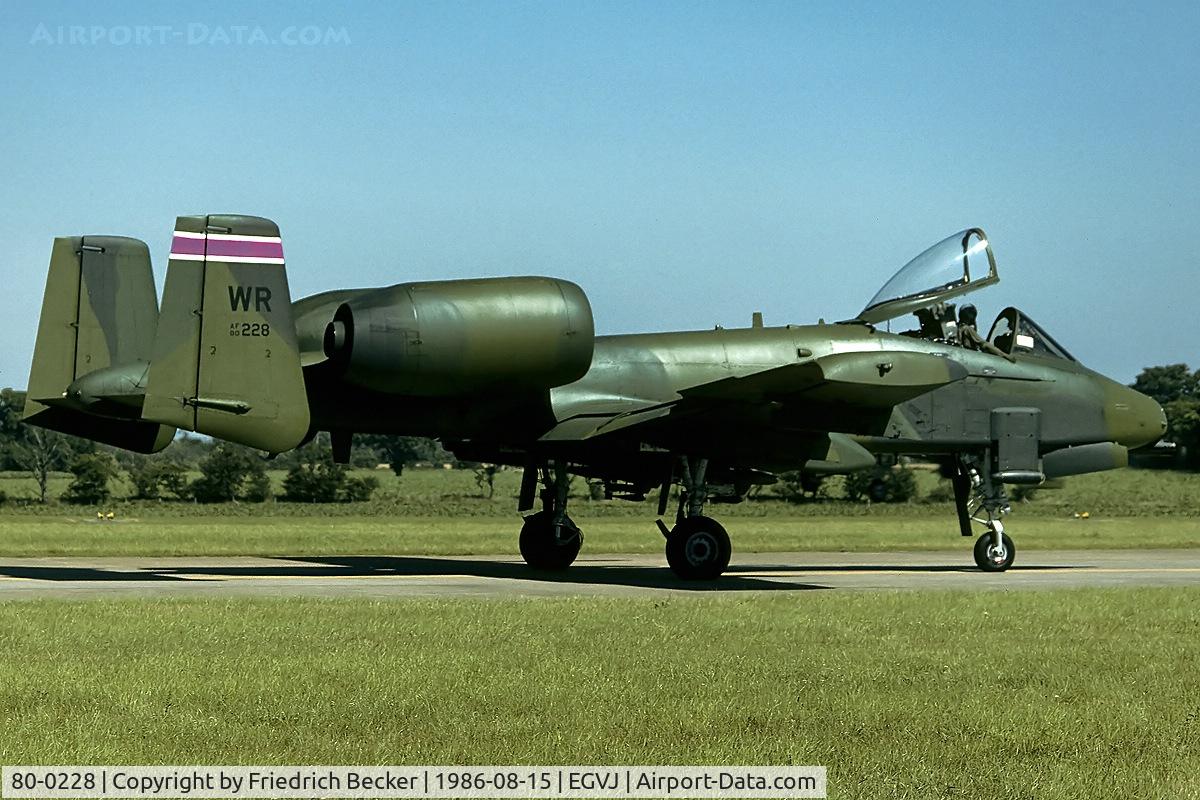 80-0228, 1980 Fairchild Republic A-10A Thunderbolt II C/N A10-0578, taxying to the active at RAF Bentwaters
