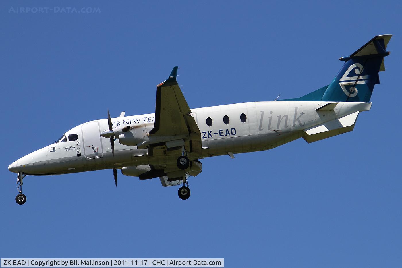 ZK-EAD, 2001 Beech 1900D C/N UE-427, finals to 02