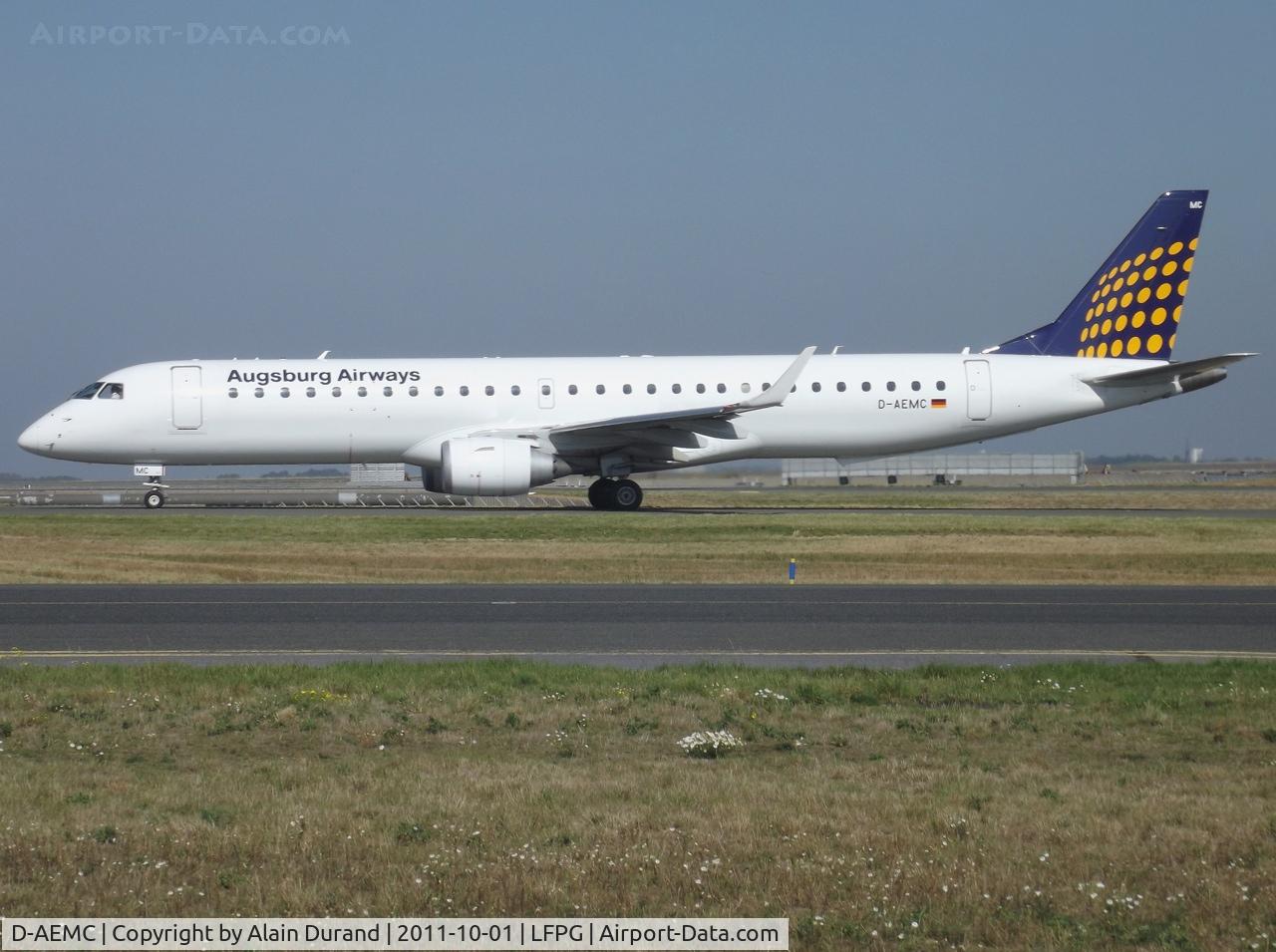 D-AEMC, 2009 Embraer 195LR (ERJ-190-200LR) C/N 19000300, Heading to runway 09R