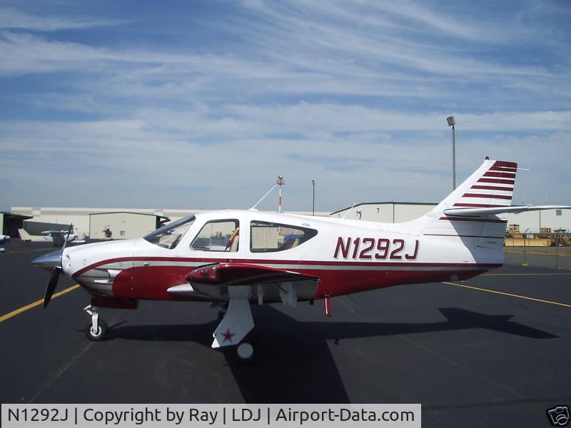 N1292J, 1975 Rockwell International 112A Commander C/N 292, Great day to fly in NJ.