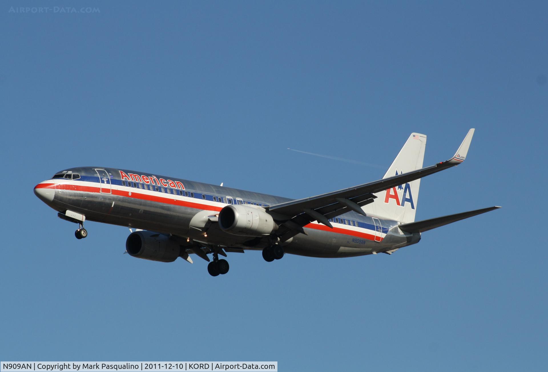 N909AN, 1999 Boeing 737-823 C/N 29511, Boeing 737-800