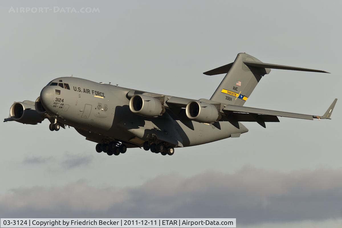 03-3124, 2003 Boeing C-17A Globemaster III C/N P-124, on final
