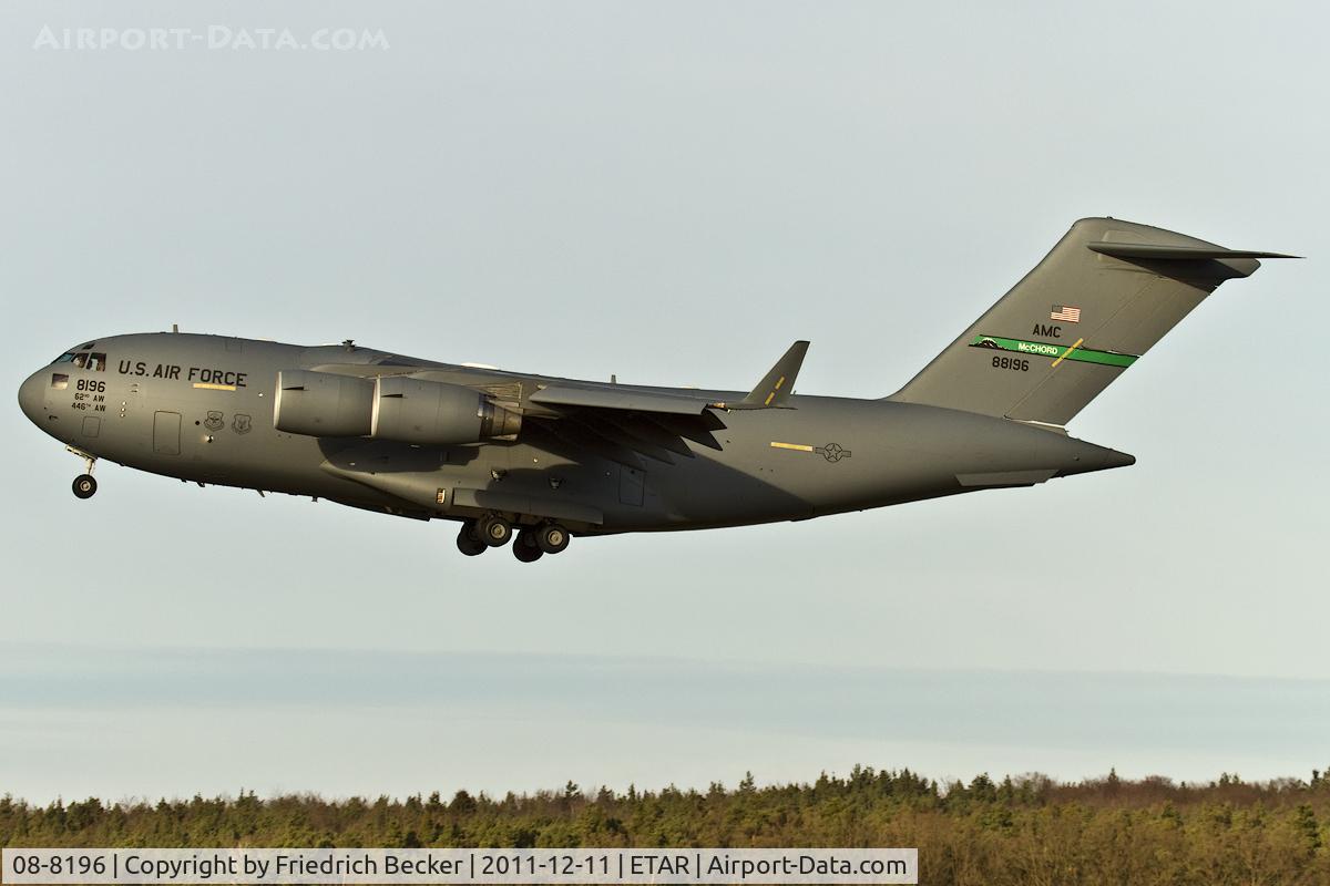 08-8196, 2010 Boeing C-17A Globemaster III C/N P-196, on final