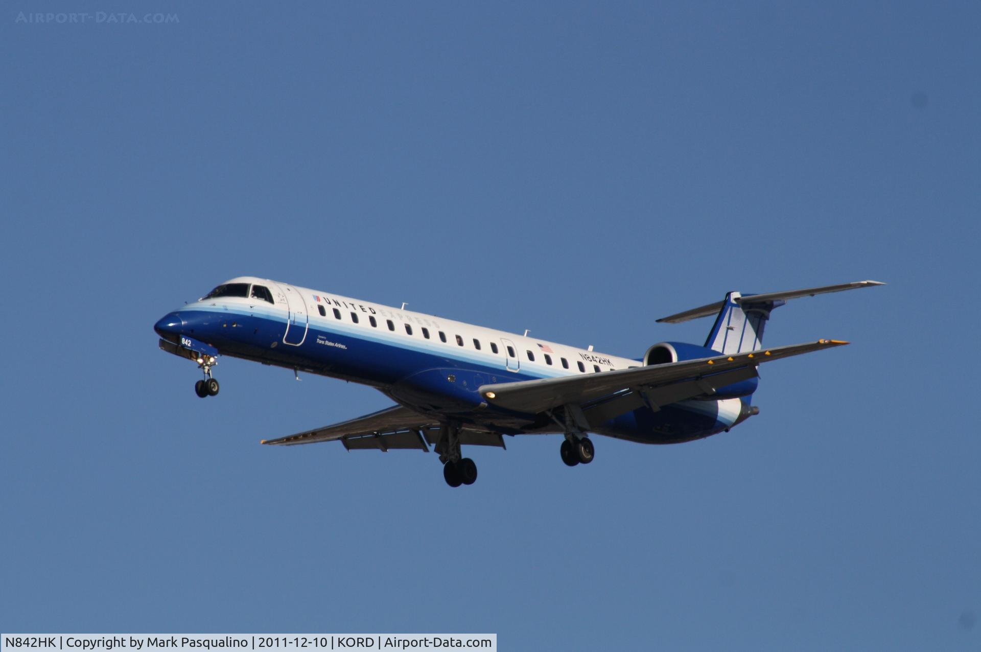 N842HK, 2004 Embraer ERJ-145LR (EMB-145LR) C/N 14500830, EMB-145LR