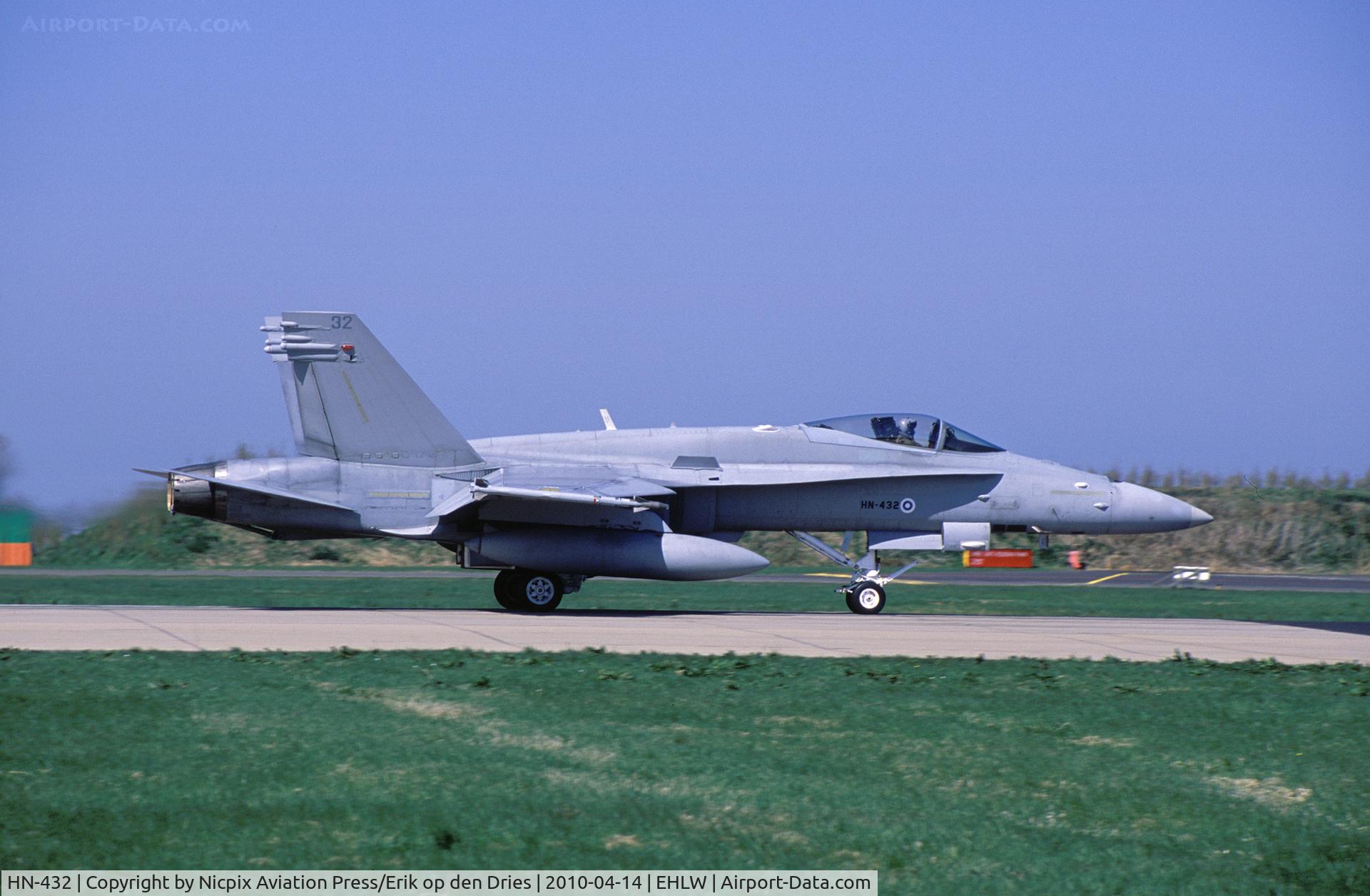 HN-432, McDonnell Douglas F-18C Hornet C/N 1437, Finland participated in the exercise Frisian Flag with their F-18 Hornets. HN-432 was one of them and is seen here at the start of its'take off run.
