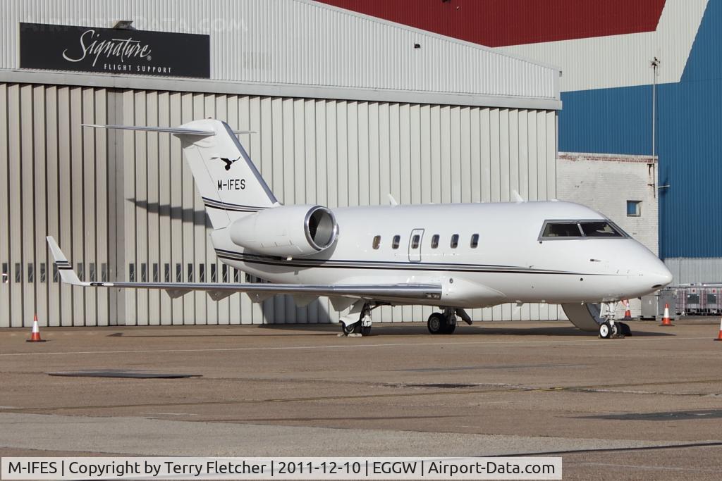 M-IFES, 1982 Canadair Challenger 600 (CL-600-1A11) C/N 1067, At Luton Airport