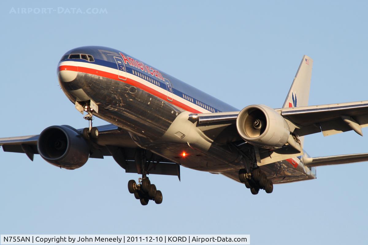 N755AN, 2001 Boeing 777-223 C/N 30263, Short final for 28