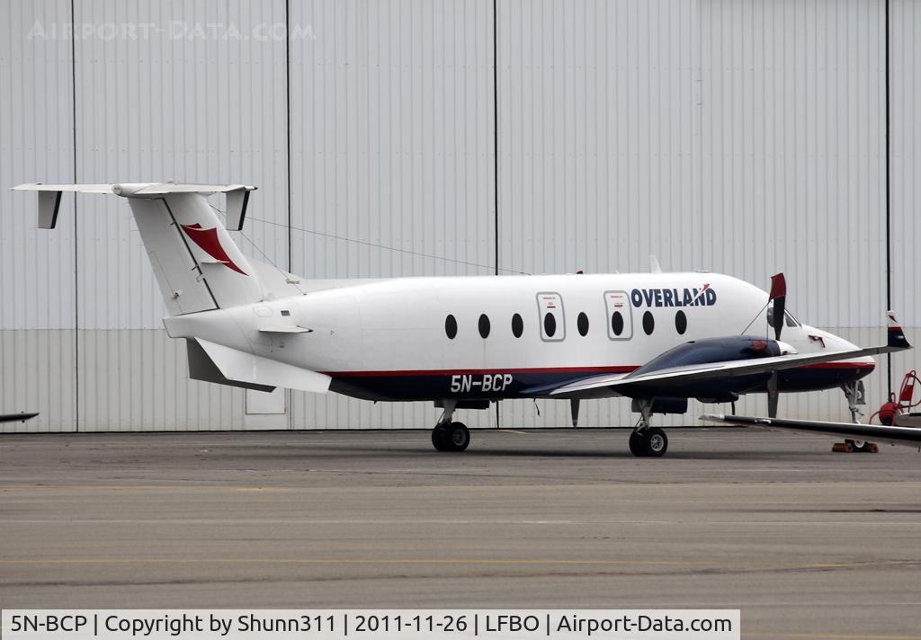 5N-BCP, 1994 Beech 1900D C/N UE-116, Parked for maintenance...
